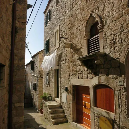 Sime's Down Town Konukevi *